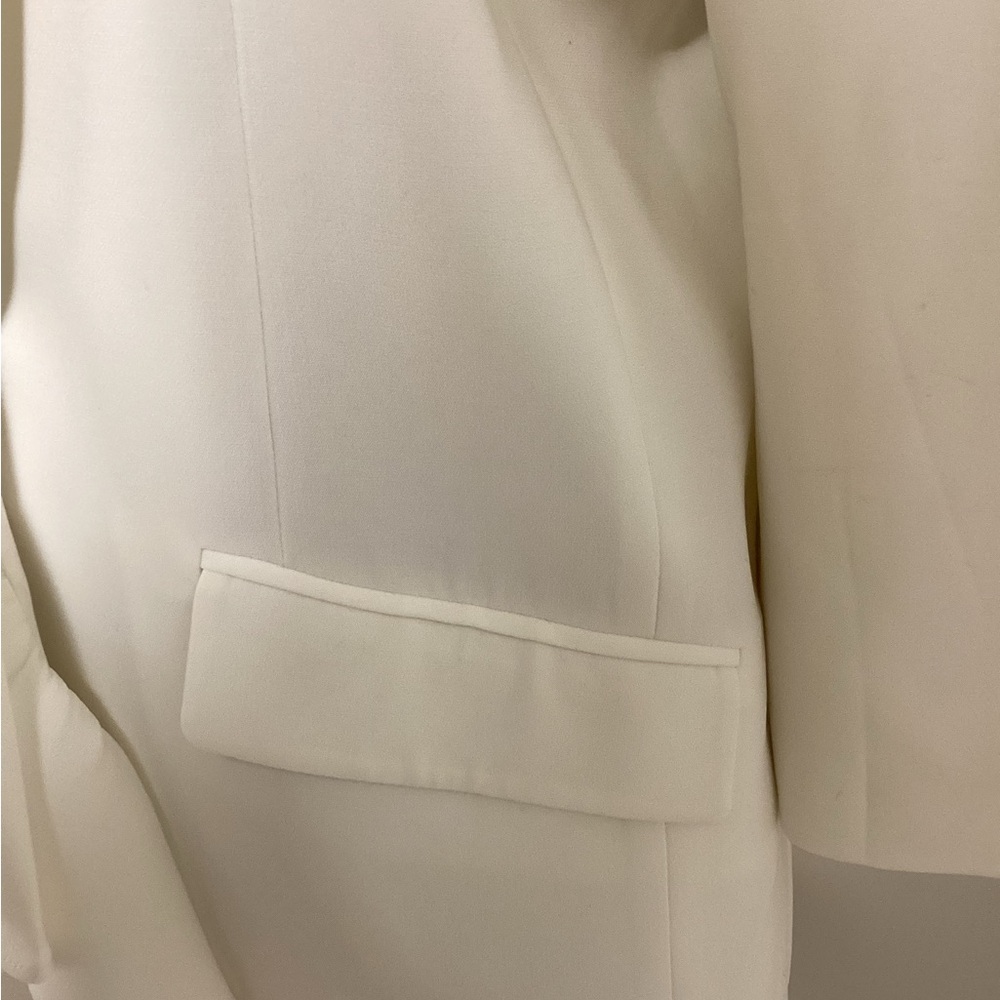 Cinq à Sept White Ruffled Blazer - Picture 7 of 10